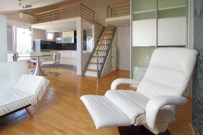 Leona Appartement *